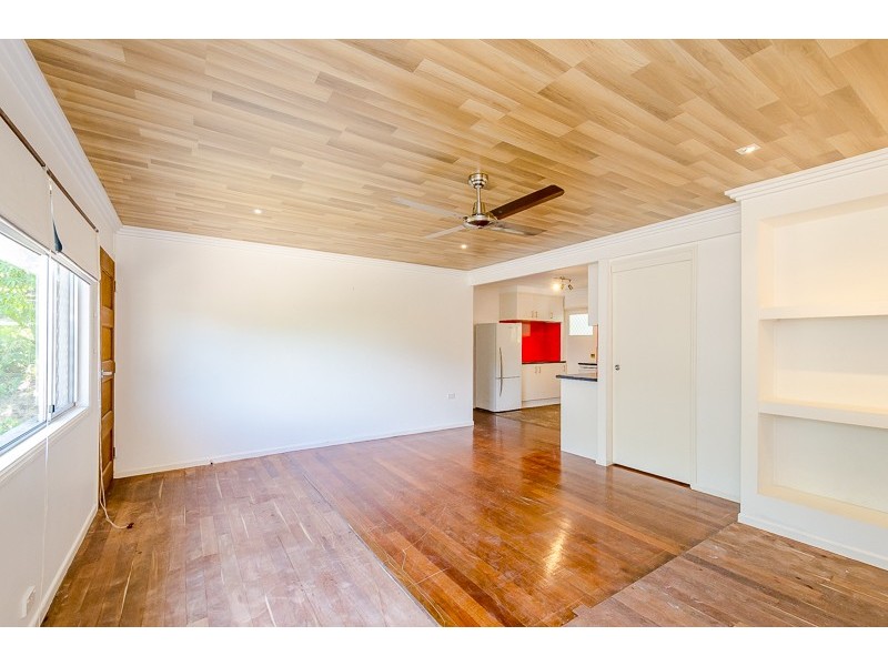 18 Butler Street, New Auckland QLD 4680