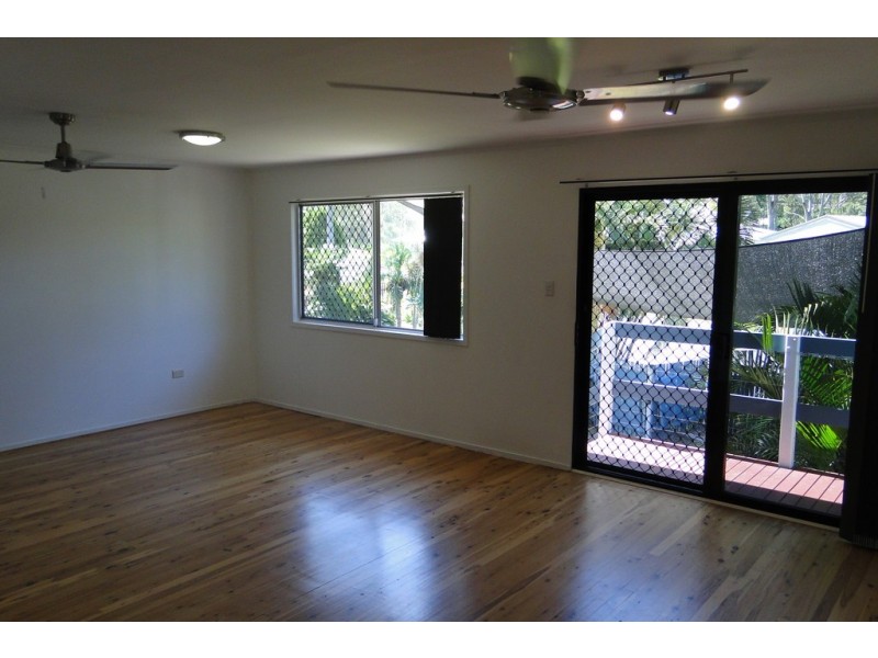 25 TUNA ST, Toolooa QLD 4680