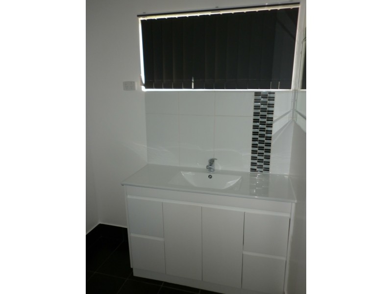 25 TUNA ST, Toolooa QLD 4680