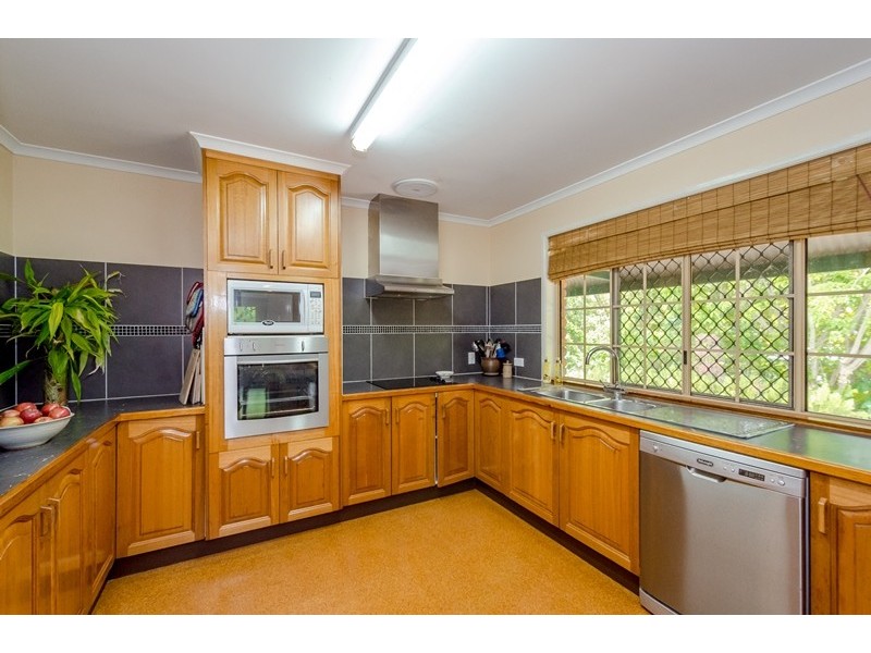 24 Panorama Circuit, Benaraby QLD 4680