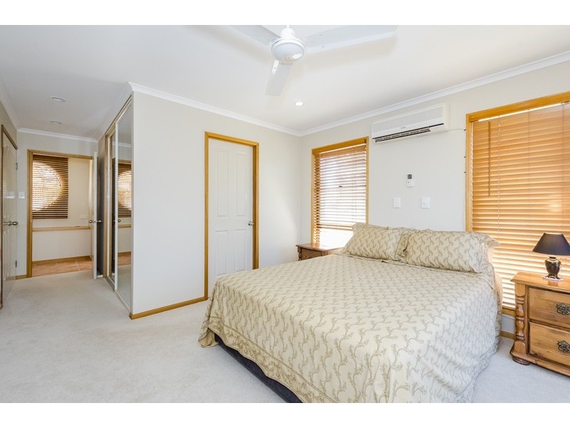 72 Boundary Road, Kirkwood QLD 4680