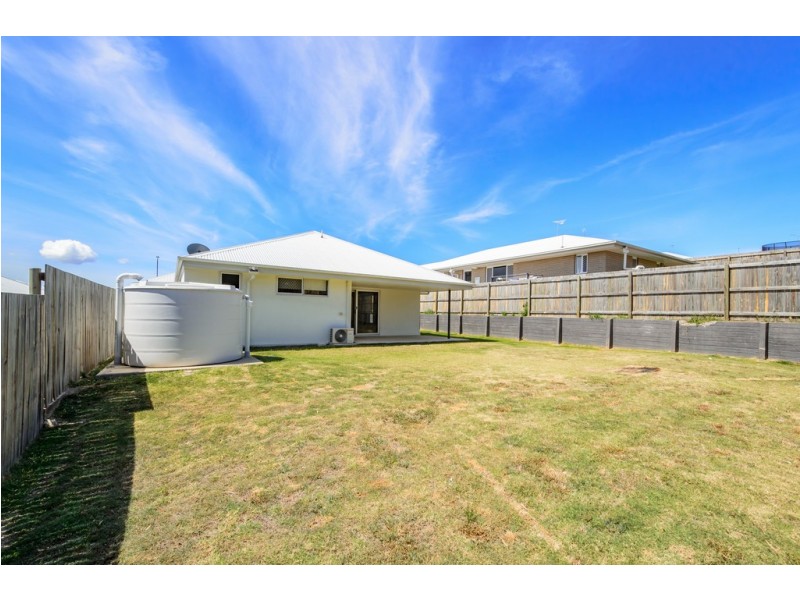 46 Broadwater Place, New Auckland QLD 4680