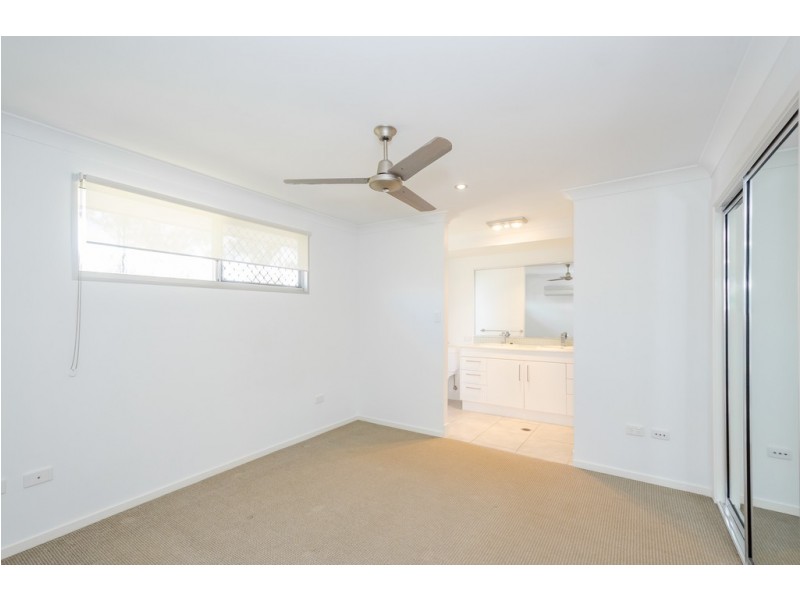 46 Broadwater Place, New Auckland QLD 4680