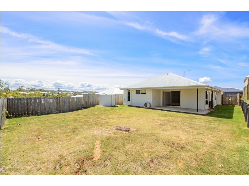 46 Broadwater Place, New Auckland QLD 4680