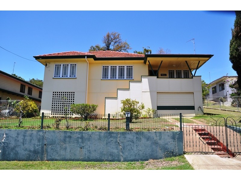 9 Amelia Street, West Gladstone QLD 4680