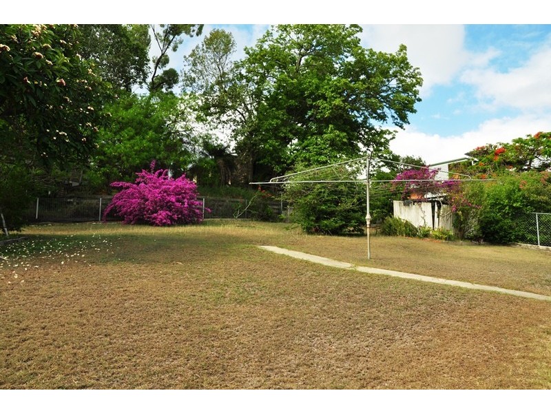 9 Amelia Street, West Gladstone QLD 4680
