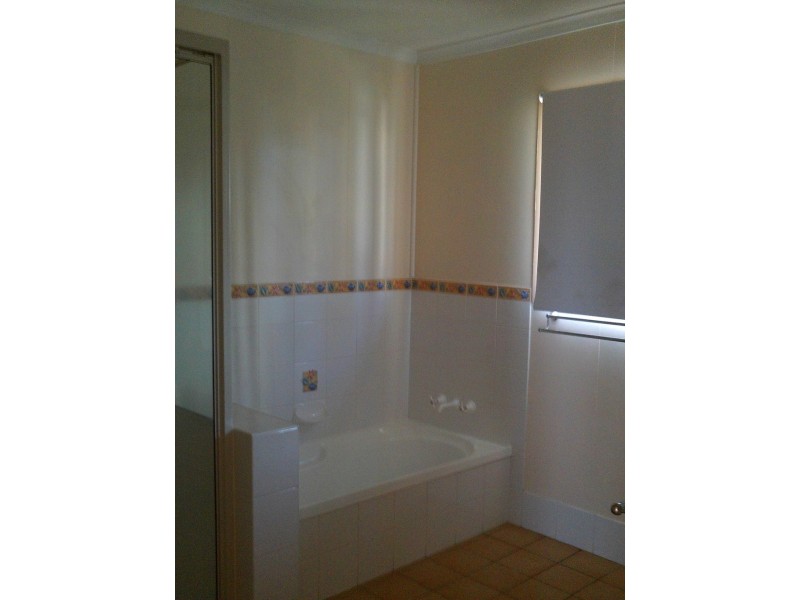 13 COCKATOO DRIVE, New Auckland QLD 4680