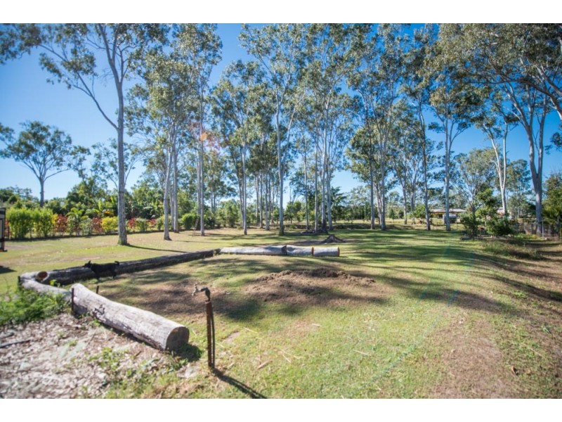 39 DEDEKIND AVE, Benaraby QLD 4680