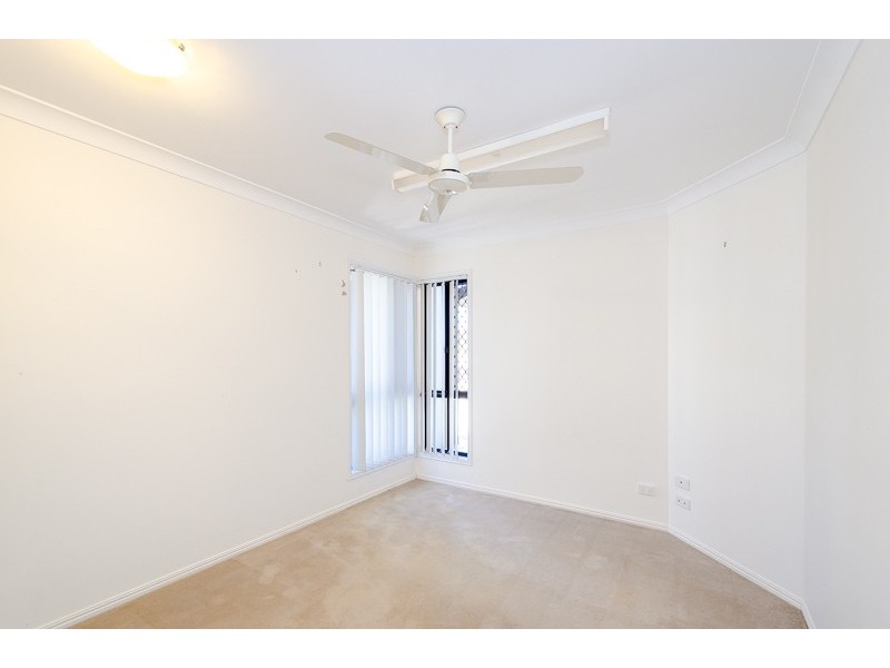 33 Dean Street, Glen Eden QLD 4680