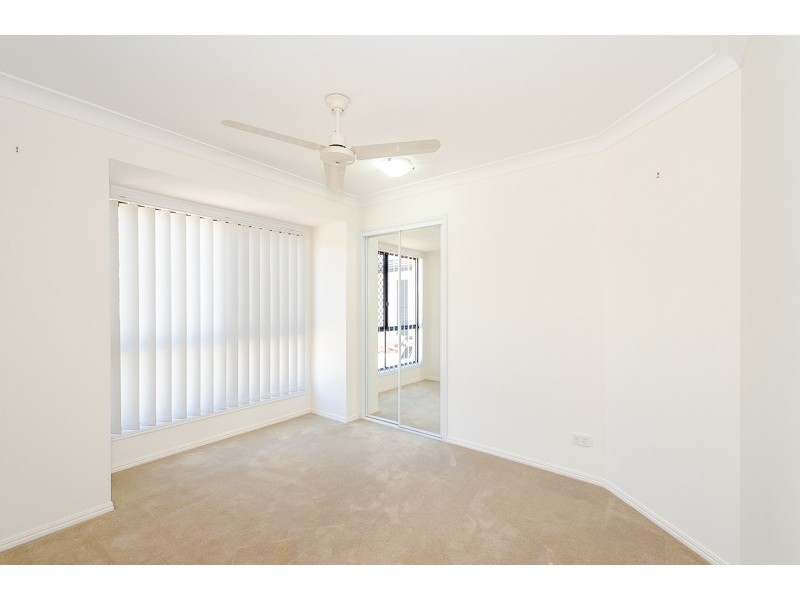 33 Dean Street, Glen Eden QLD 4680