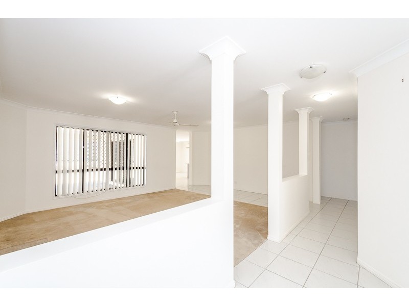 33 Dean Street, Glen Eden QLD 4680