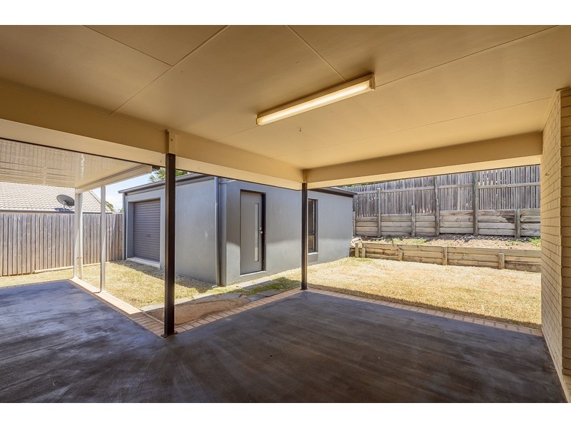 33 Dean Street, Glen Eden QLD 4680