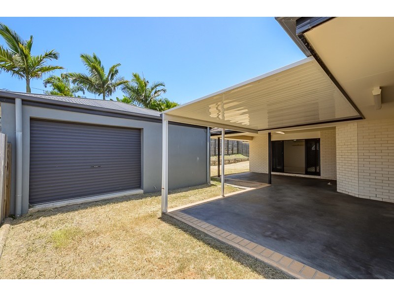 33 Dean Street, Glen Eden QLD 4680