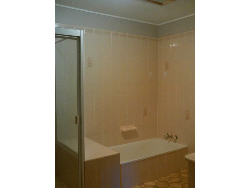 3 GLEN EDEN DR, Glen Eden QLD 4680