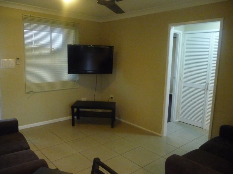 3/3 BUTLER STREET, New Auckland QLD 4680