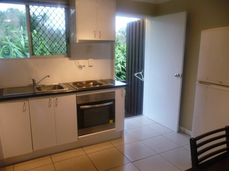 3/3 BUTLER STREET, New Auckland QLD 4680