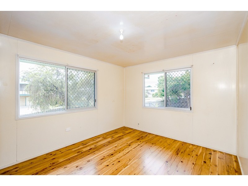 2 Harlequin Street, Toolooa QLD 4680