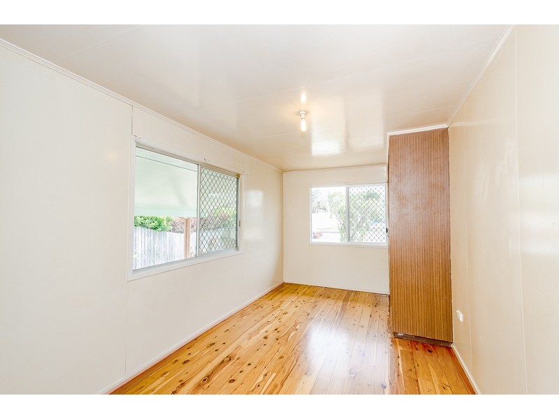 2 Harlequin Street, Toolooa QLD 4680