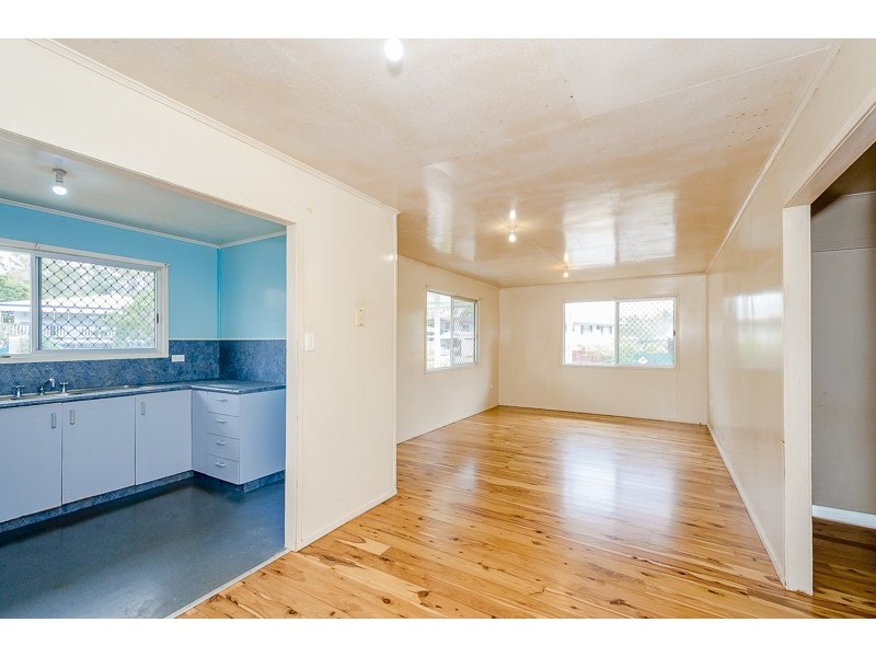 2 Harlequin Street, Toolooa QLD 4680