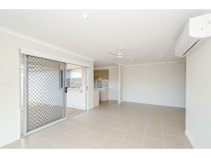 5 Goodnight Place, New Auckland QLD 4680