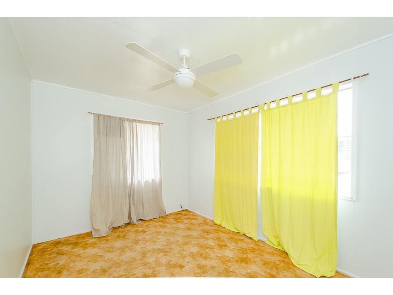 27 Dalton Street, Clinton QLD 4680