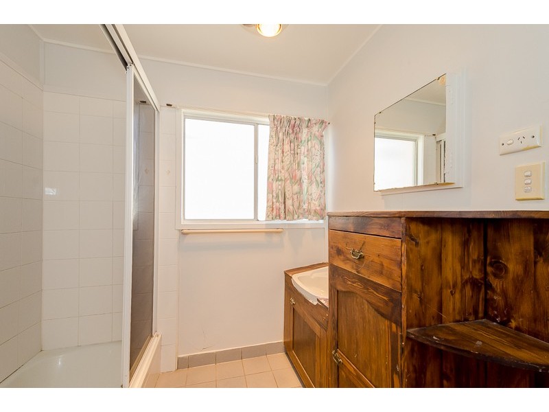 27 Dalton Street, Clinton QLD 4680