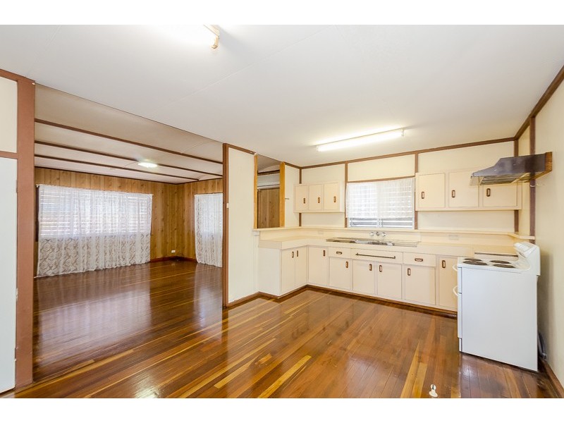 6 Marina Avenue, Boyne Island QLD 4680