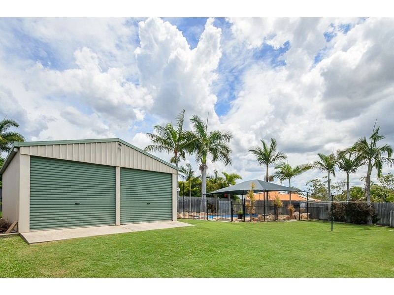17 Witney Street, Telina QLD 4680