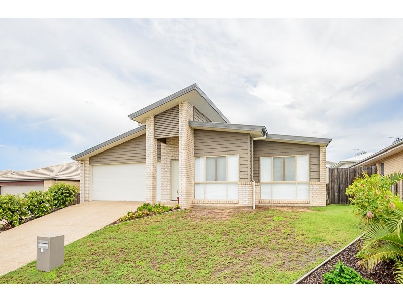 11 Carnarvon Parade, New Auckland QLD 4680