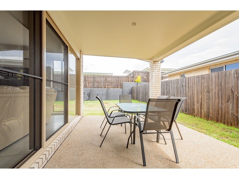 11 Carnarvon Parade, New Auckland QLD 4680