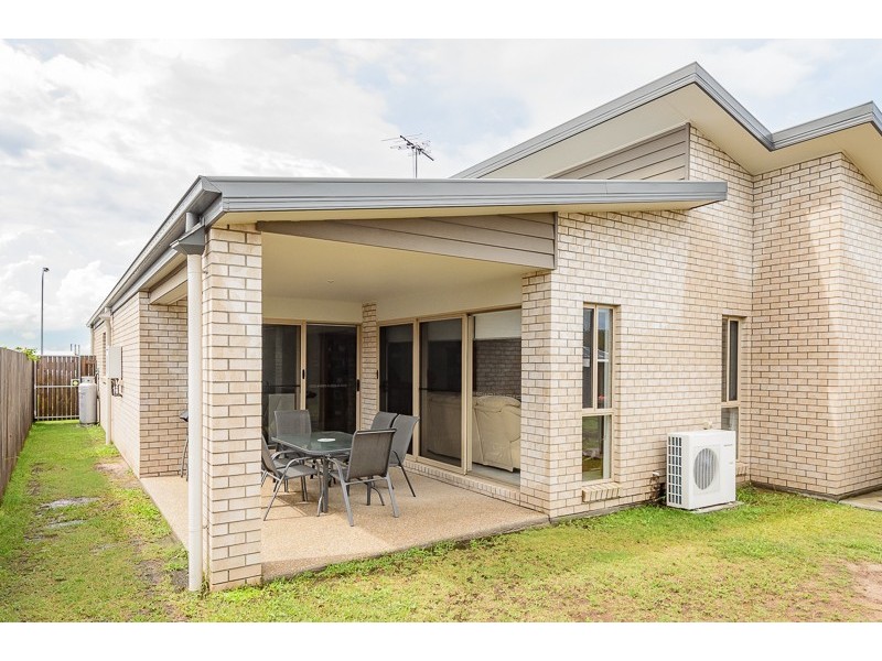 11 Carnarvon Parade, New Auckland QLD 4680