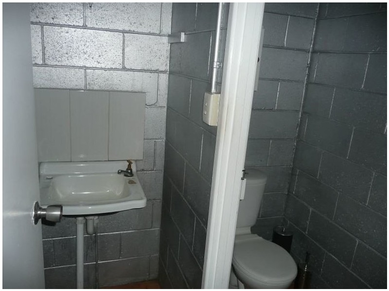 3/6 Little Bramston Street, Gladstone QLD 4680