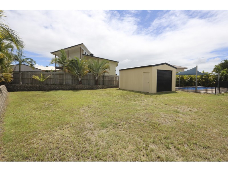 6 Charlotte Court, New Auckland QLD 4680