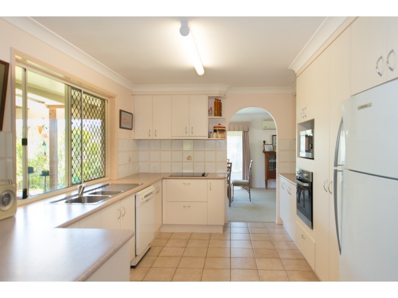 8 Geoffrey Thomas Drive, Tannum Sands QLD 4680
