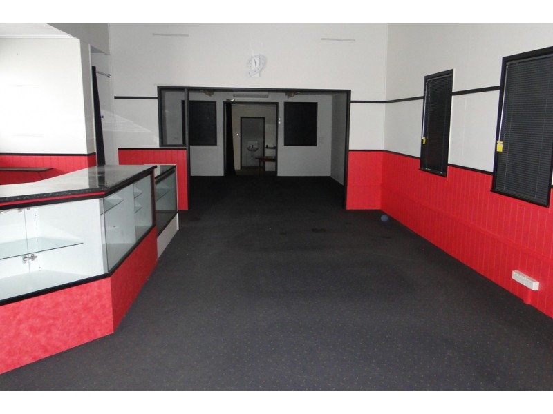 140 AUCKLAND STREET, Gladstone QLD 4680