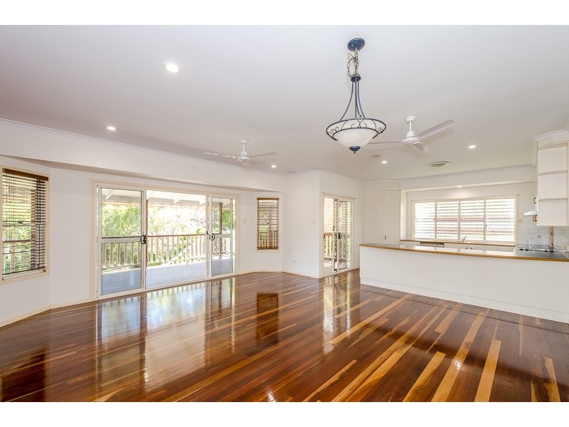 4 Fitzsimmons Street, South Gladstone QLD 4680