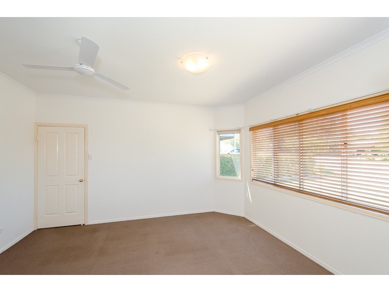 4 Fitzsimmons Street, South Gladstone QLD 4680