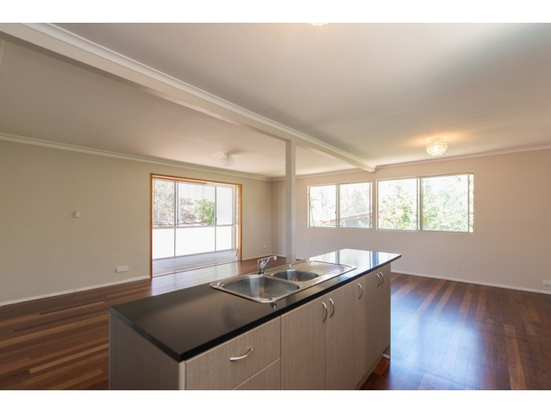19 Grayson Street, West Gladstone QLD 4680