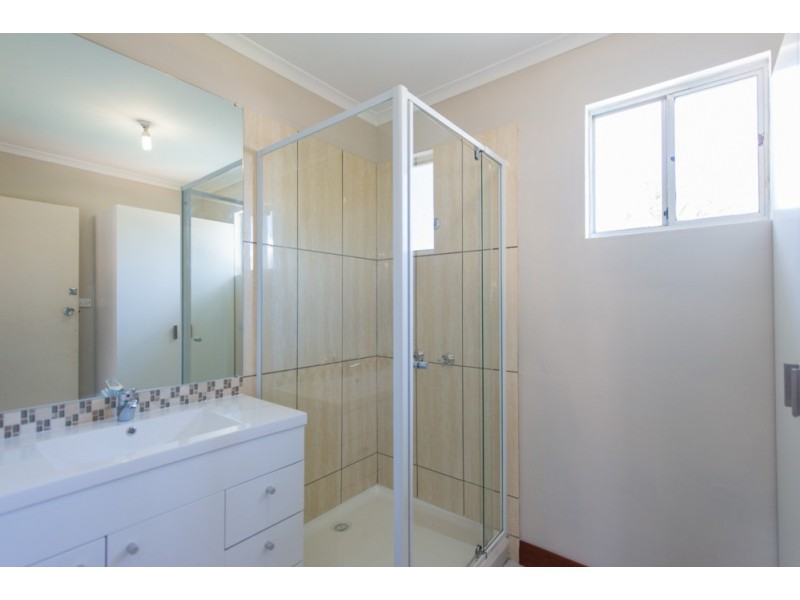 19 Grayson Street, West Gladstone QLD 4680