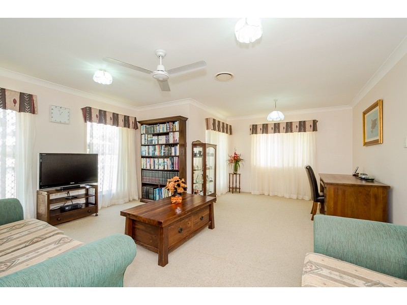 9 Helston Street, Telina QLD 4680