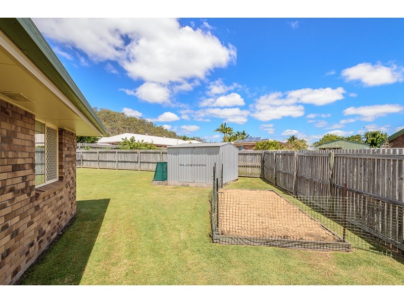 9 Helston Street, Telina QLD 4680