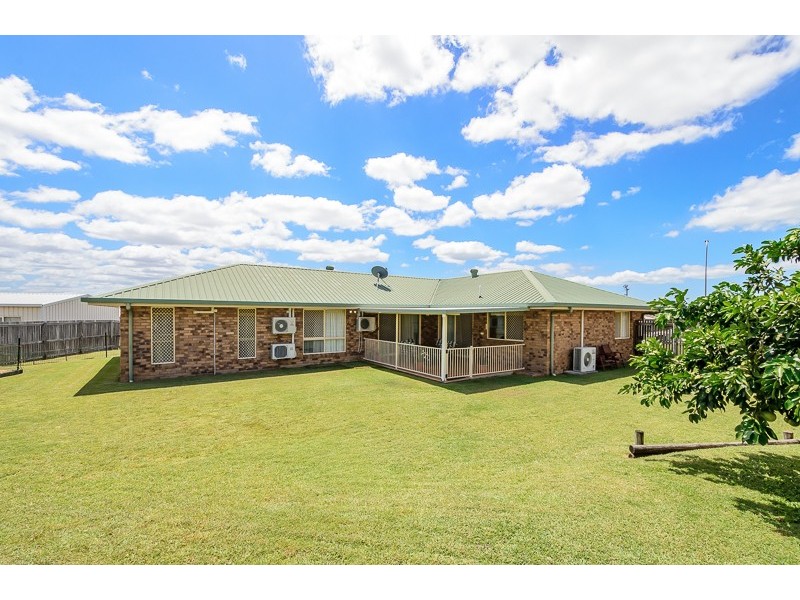 9 Helston Street, Telina QLD 4680