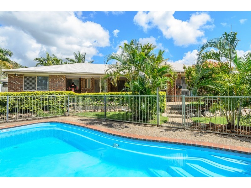 6 Eacham Court, Clinton QLD 4680