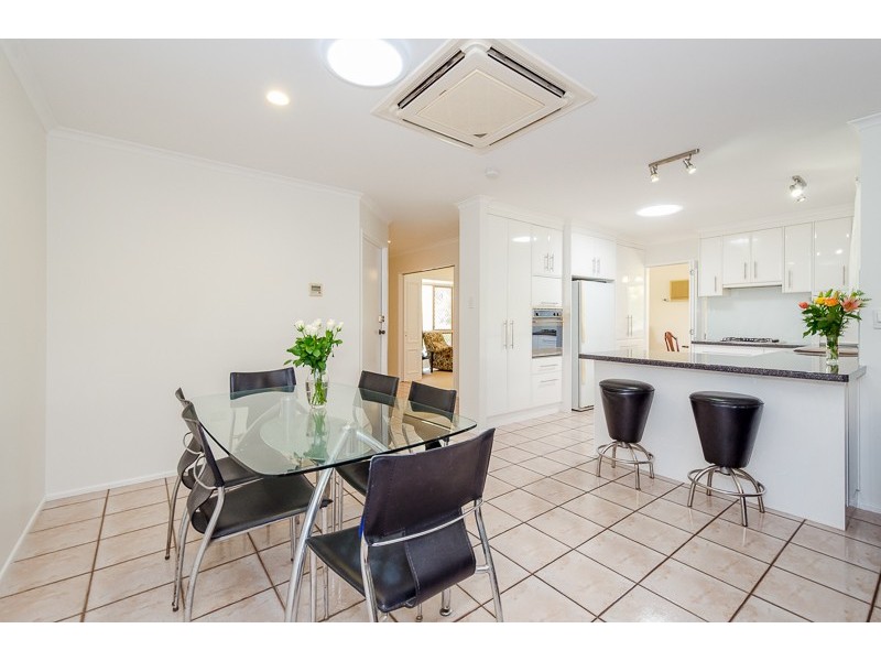 6 Eacham Court, Clinton QLD 4680