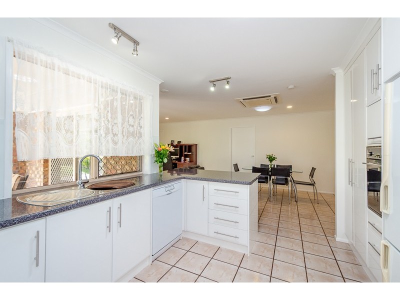 6 Eacham Court, Clinton QLD 4680