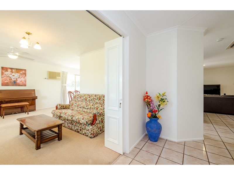 6 Eacham Court, Clinton QLD 4680