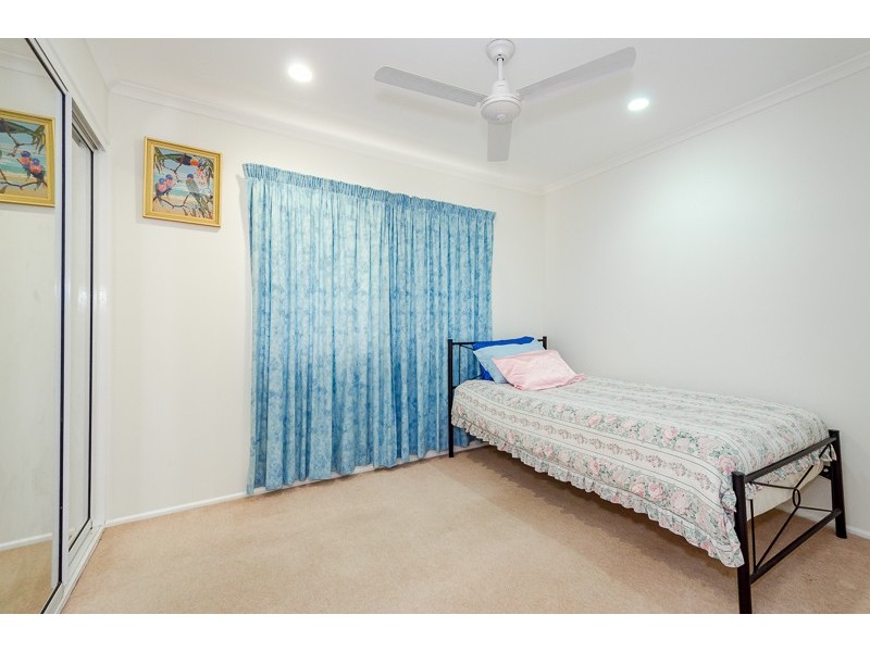 6 Eacham Court, Clinton QLD 4680