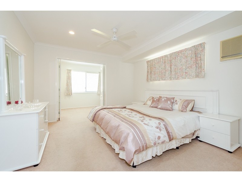 6 Eacham Court, Clinton QLD 4680