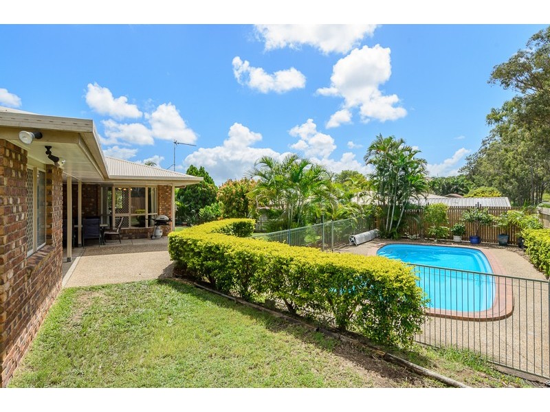 6 Eacham Court, Clinton QLD 4680