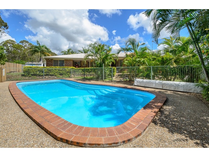 6 Eacham Court, Clinton QLD 4680